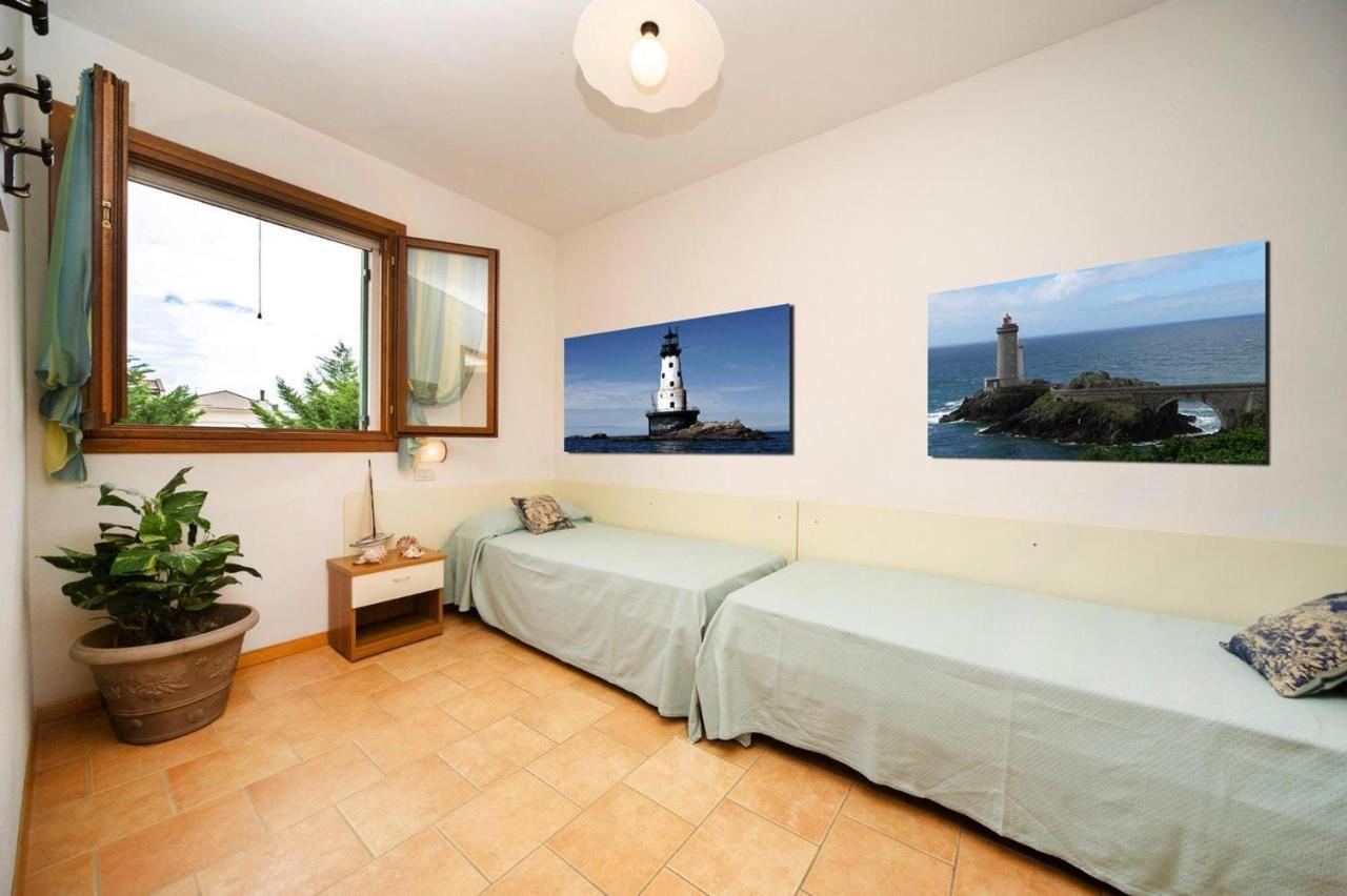 Terraced House In The Ca' Del Pino Holiday Complex With Communal Pool In Bibione Ngoại thất bức ảnh