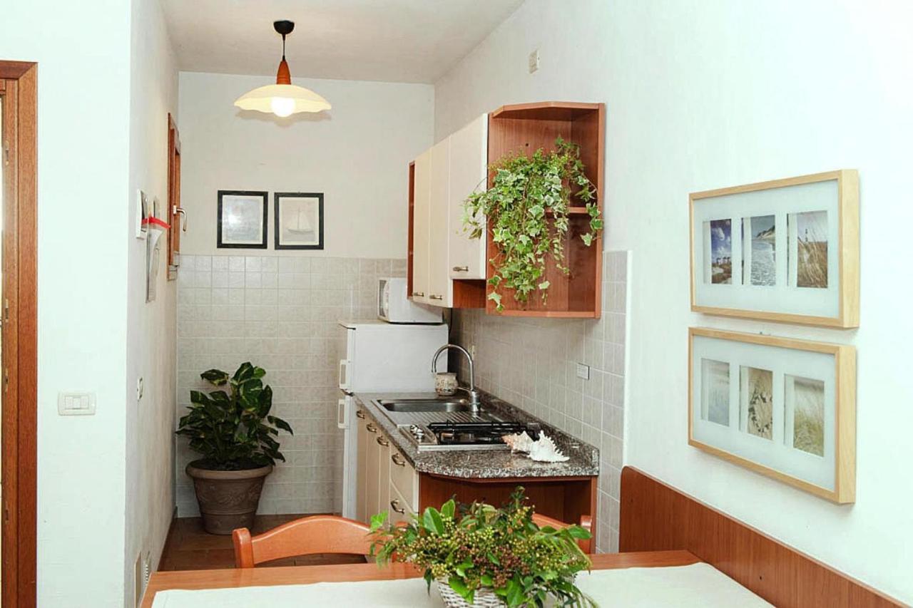 Terraced House In The Ca' Del Pino Holiday Complex With Communal Pool In Bibione Ngoại thất bức ảnh
